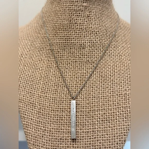TIFFANY & CO. Atlas Bar Pendant Necklace in Sterling Silver - Picture 3 of 6